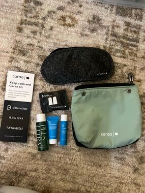 NEW JetBlue MINT First Class Luxury Amenity Travel Kit Caraa & Dr. Dennis Gross